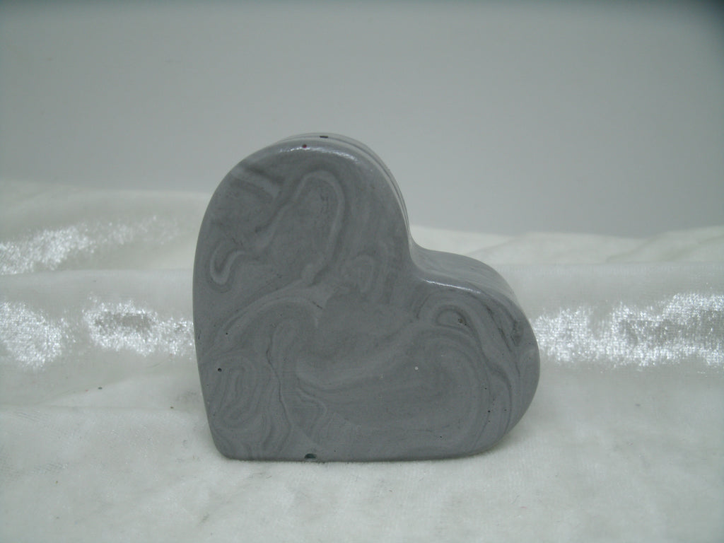 heart-shaped photo holder