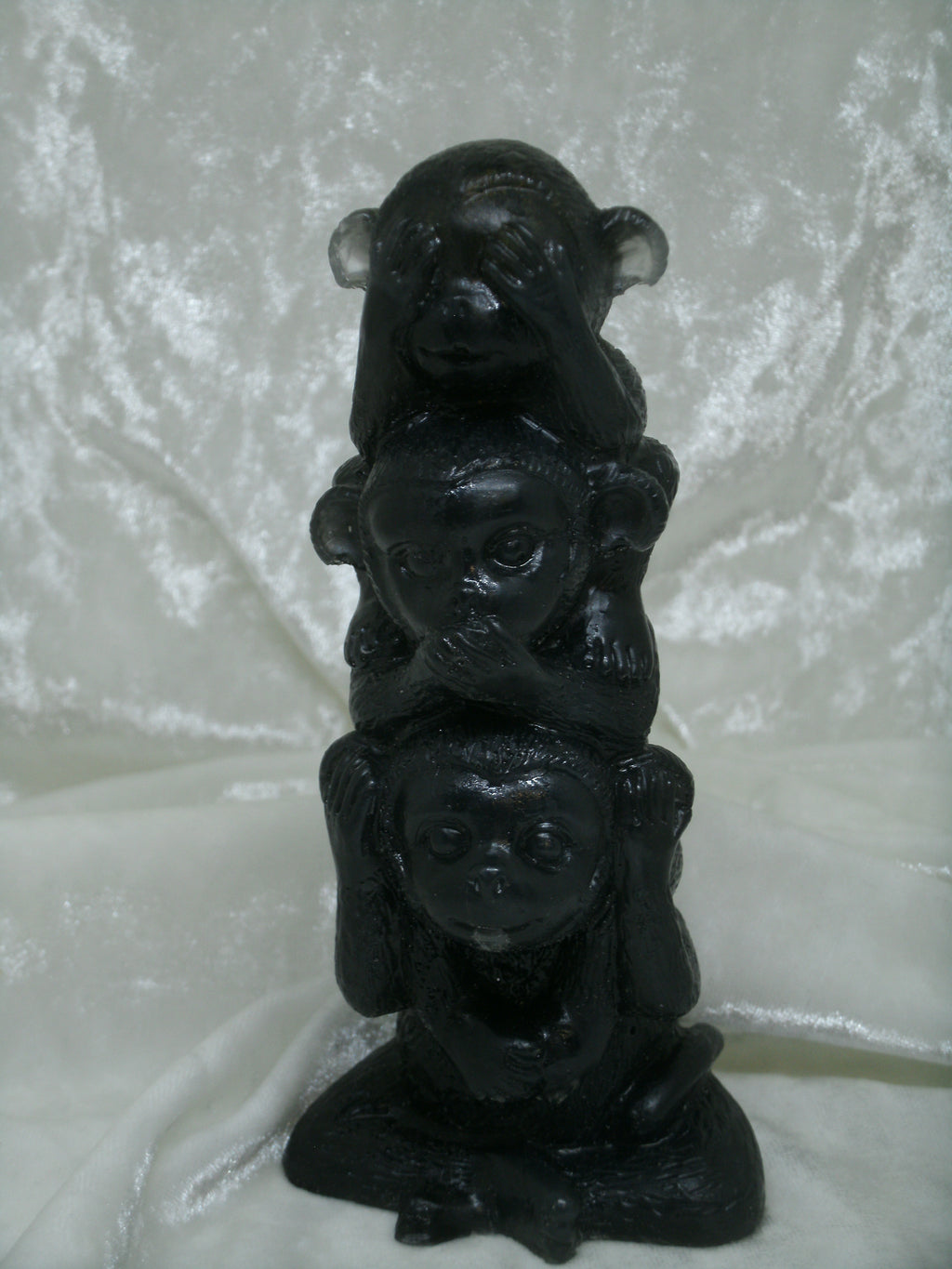 Pyramid of 3 monkeys