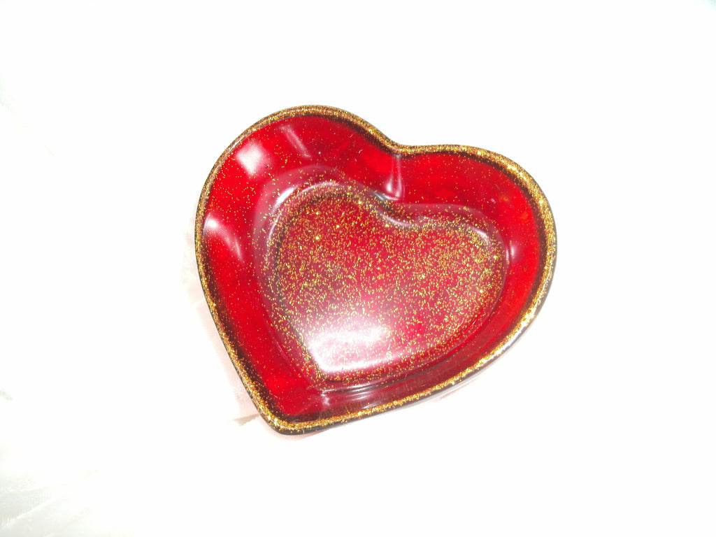 Heart-shaped trinket tray